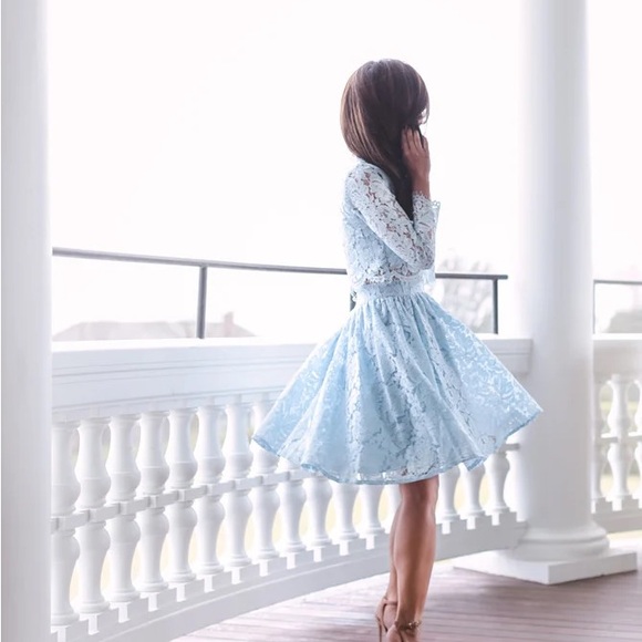 Elegant Chicwish Blue Lace Two-Piece Set XS - Picture 3 of 9